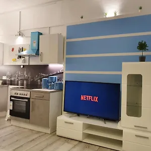 Central Lichtenberger For 6 People Apartment